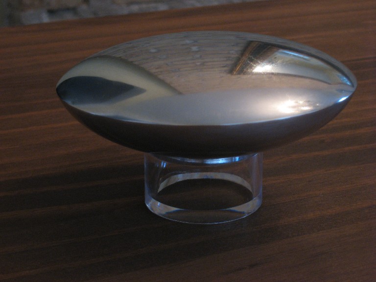 O'Hare UFO scale model